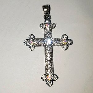 Cross pendant